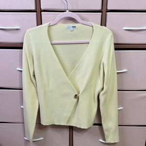 Fashion Nova Light Yellow V-Neck Sweater
